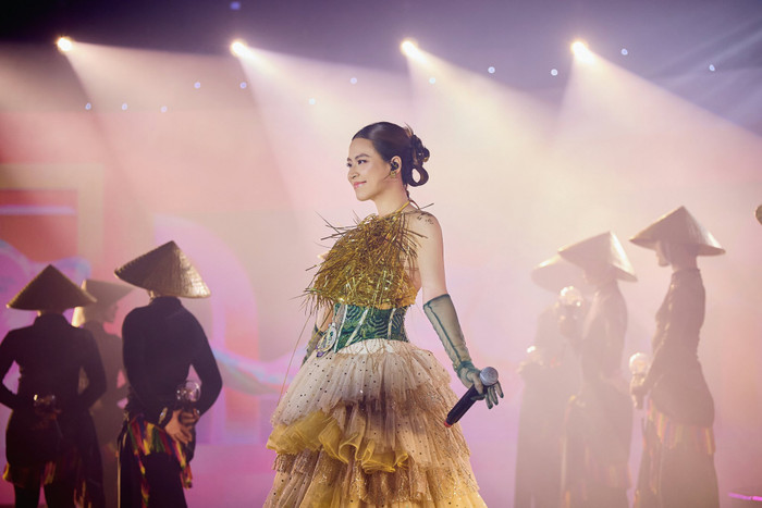 Hoàng Thùy Linh thai nghén 'đứa con' tiếp theo? Ảnh 3