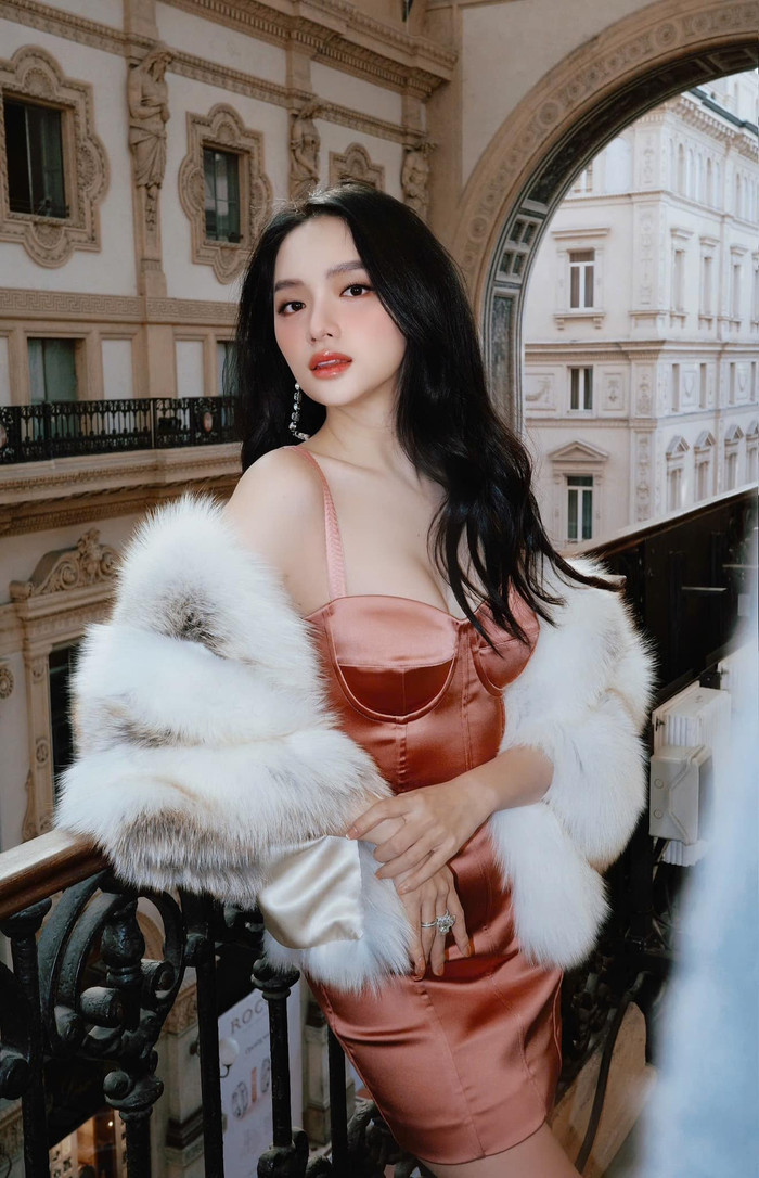 Lượng theo dõi “khủng” giúp Hương Giang dễ dàng có độ nhận diện cao trên phạm vi toàn cầu. (Ảnh FBNV)