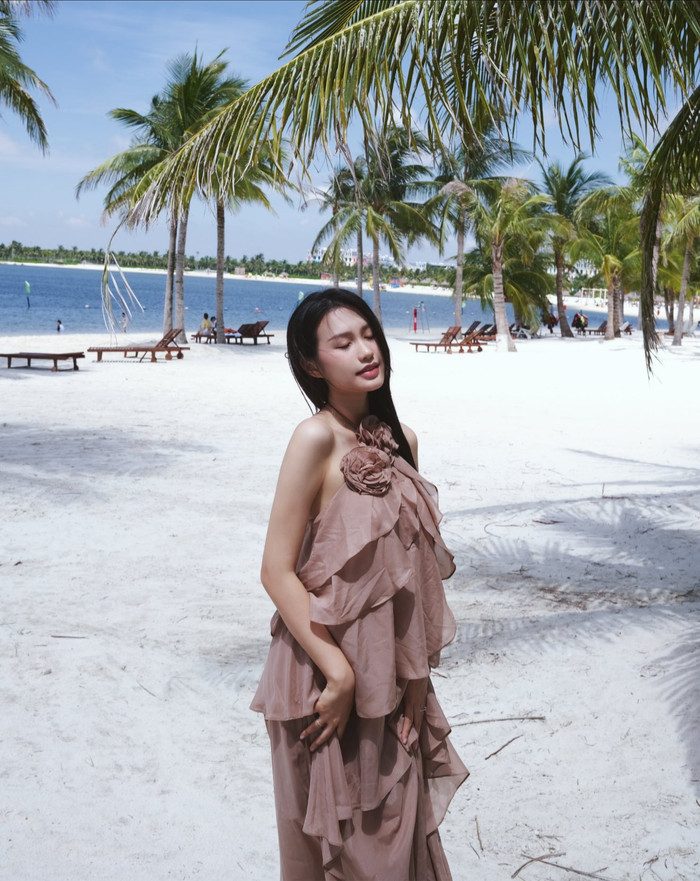 Nhan sắc đời thường của Doãn Hải My khiến nhiều netizen xuýt xoa. Cô sở hữu vẻ đẹp trong trẻo, nhẹ nhàng. (Ảnh FBNV)