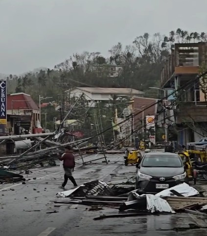 Một số ngôi nhà cũng đã bị hư hỏng. (Nguồn: WPAC) 