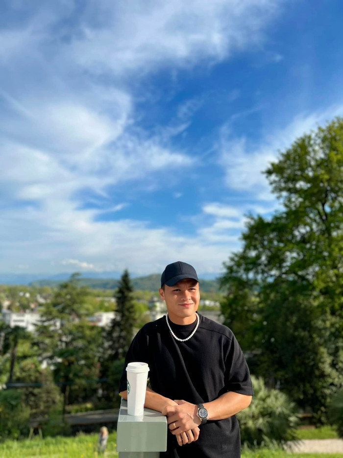 Quang Hải có bộ sưu tập đồng hồ xa xỉ. (Ảnh: FBNV)