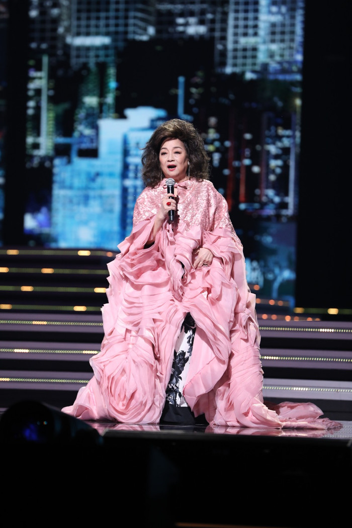 Nữ danh ca giải nghệ khi đang trên đỉnh cao, dành phần đời còn lại để làm từ thiện Ảnh 6