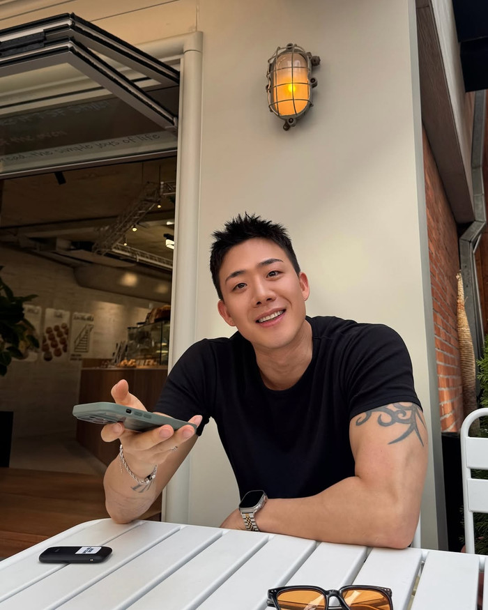 Trước khi bị ung thư, nam diễn viên Cha Hyun Seung luôn thể hiện hình ảnh tràn đầy năng lượng. Ảnh: IGNV