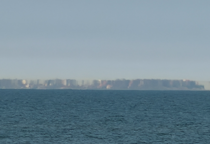 Xôn xao hiện tượng lạ trên biển, người dân dụi mắt không tin vào cảnh tượng trước mắt Ảnh 2