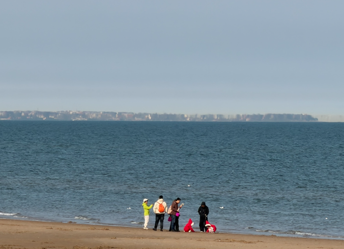 Xôn xao hiện tượng lạ trên biển, người dân dụi mắt không tin vào cảnh tượng trước mắt Ảnh 1
