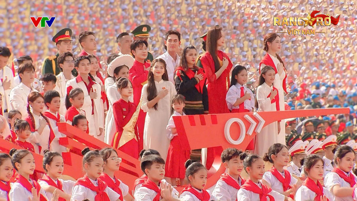 Góc quay khác của VTV thấy rõ cận cảnh nam ca-nhạc sĩ Bùi Công Nam. (Ảnh: 24H Showbiz page)