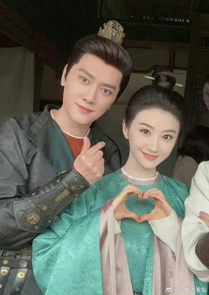 Phùng Thiệu Phong và Cảnh Điềm từng đóng chung một bộ phim phát hành vào năm 2023. Ảnh: Weibo