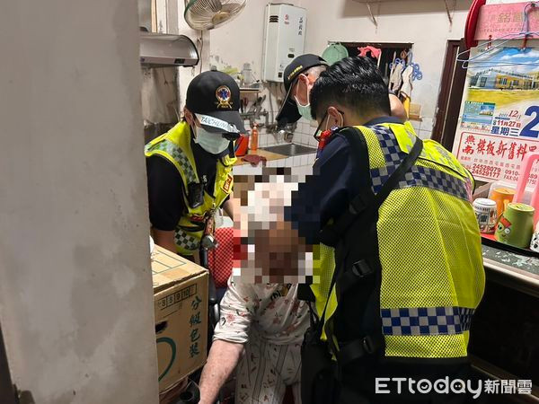 Cụ bà 100 tuổi khóc kể 'mất cả 4 con', sự thật được con gái lên tiếng làm rõ Ảnh 3