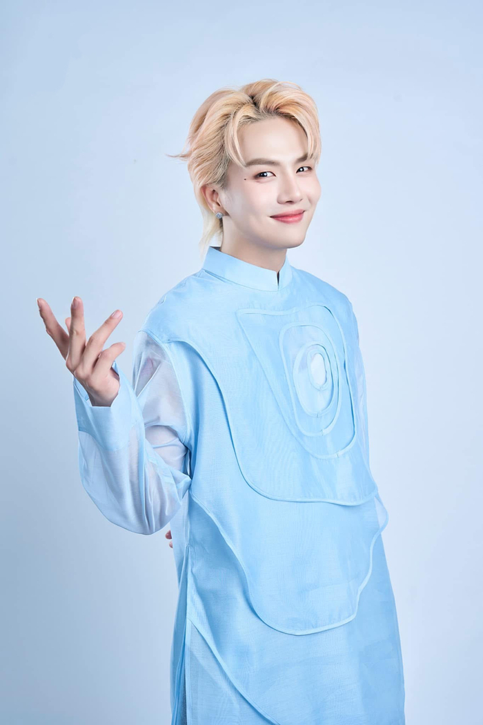 Duy Khánh có chia sẻ đầy khéo léo khi bị hỏi khó về tin đồn đời tư. (Ảnh: FBNV)