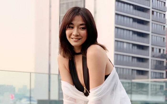 Nữ diễn viên chấn thương não vì bị bạn diễn nam tác động vật lý, nay bị tống tiền clip nóng (Ảnh: Weibo). 