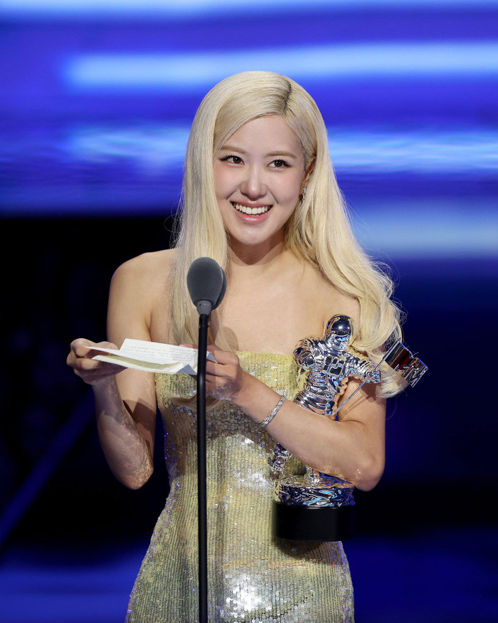 BLACKPINK ghi dấu ấn lịch sử tại VMAs 2025 Ảnh 3