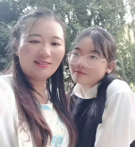 Vừa vui mừng vì con gái đậu trường đại học danh tiếng, người mẹ gục ngã vì bi kịch xảy ra sau đó Ảnh 3