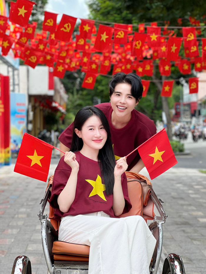 Vũ Cát Tường đang có cuộc sống hôn nhân êm ấm bên vũ công Thu Trang. Ảnh: FBNV