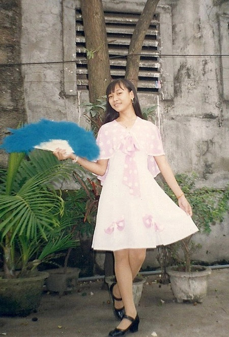 Sau khi tốt nghiệp, Mỹ Tâm từng được trao học bổng du học vì là thủ khoa Nhạc viện, nhưng cô đã nhường lại cơ hội này cho người khác vì cho rằng mình phù hợp với con đường ca hát pop hơn là học chuyên môn sâu hơn theo chương trình du học.