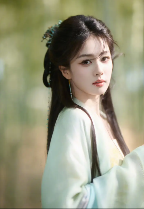 Bạch Lộc được kỳ vọng sẽ tiếp tục là gương mặt đáng chú ý trên màn ảnh nhỏ.