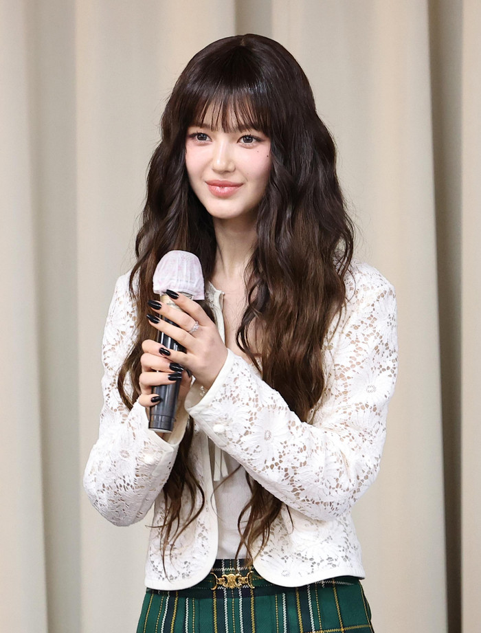 Sự im lặng của Danielle (NewJeans) giữa căng thẳng với ADOR: Chiến lược hay dấu hiệu bất ổn? Ảnh 3