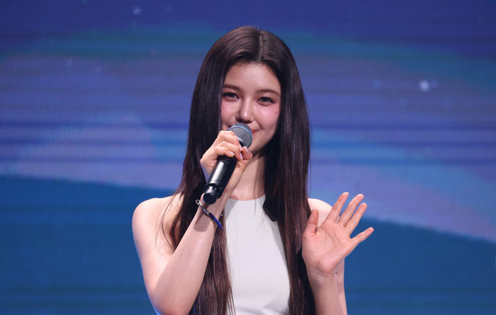 Sự im lặng của Danielle (NewJeans) giữa căng thẳng với ADOR: Chiến lược hay dấu hiệu bất ổn? Ảnh 4