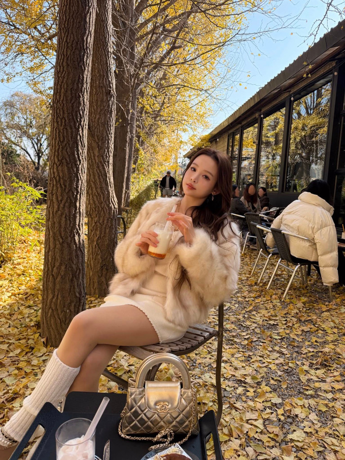 Dù ít hoạt động giải trí hơn trước nhưng cứ hễ xuất hiện, Huyền Baby vẫn thu hút sự quan tâm của công chúng (Ảnh: FBNV).