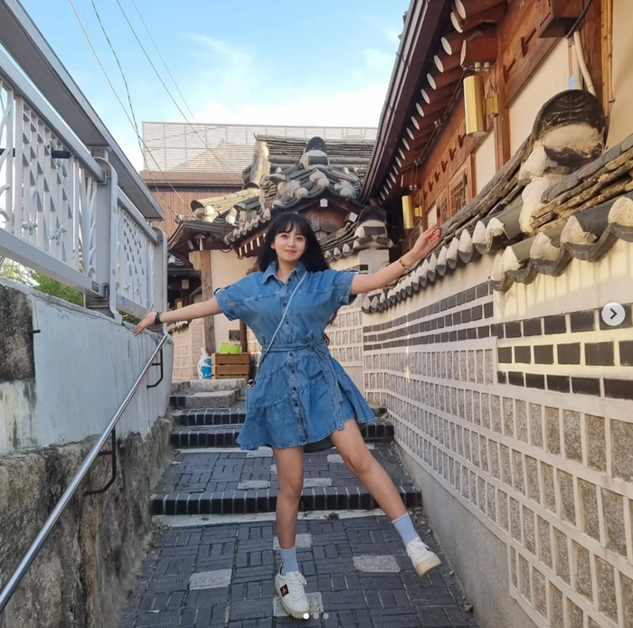 Kang Eun Bi cũng gửi lời trấn an đến người hâm mộ.