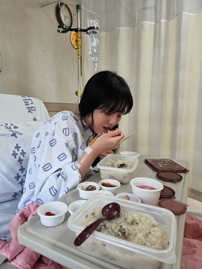 Kang Eun Bi tiết lộ cô nhập viện do sức khỏe suy giảm trong thời gian đang mang thai.