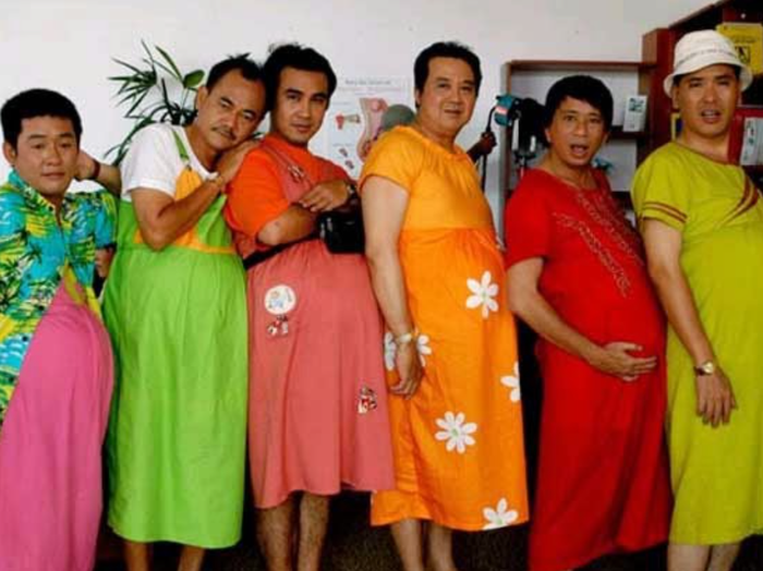 Quyền Linh từng góp mặt trong phim hài Khi đàn ông có bầu.