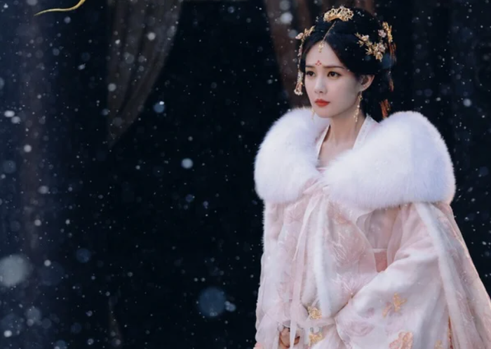 Lý Nhất Đồng trong tạo hình nữ chính 'xuyên sách'