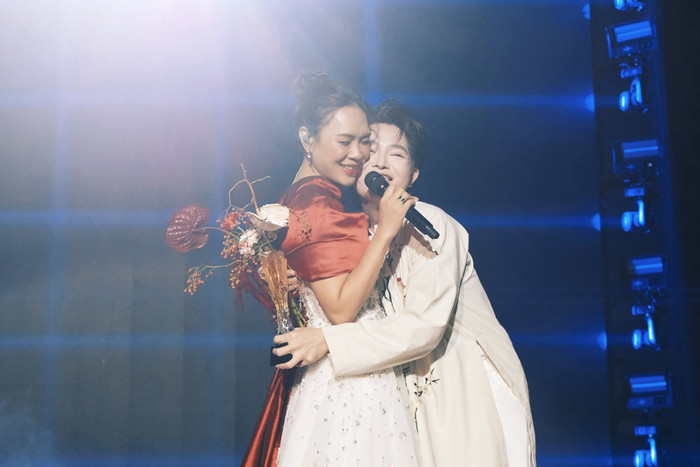 Đức Phúc đứng đợi sau hậu trường giữa khuya chỉ để làm một việc với Mỹ Tâm Ảnh 4