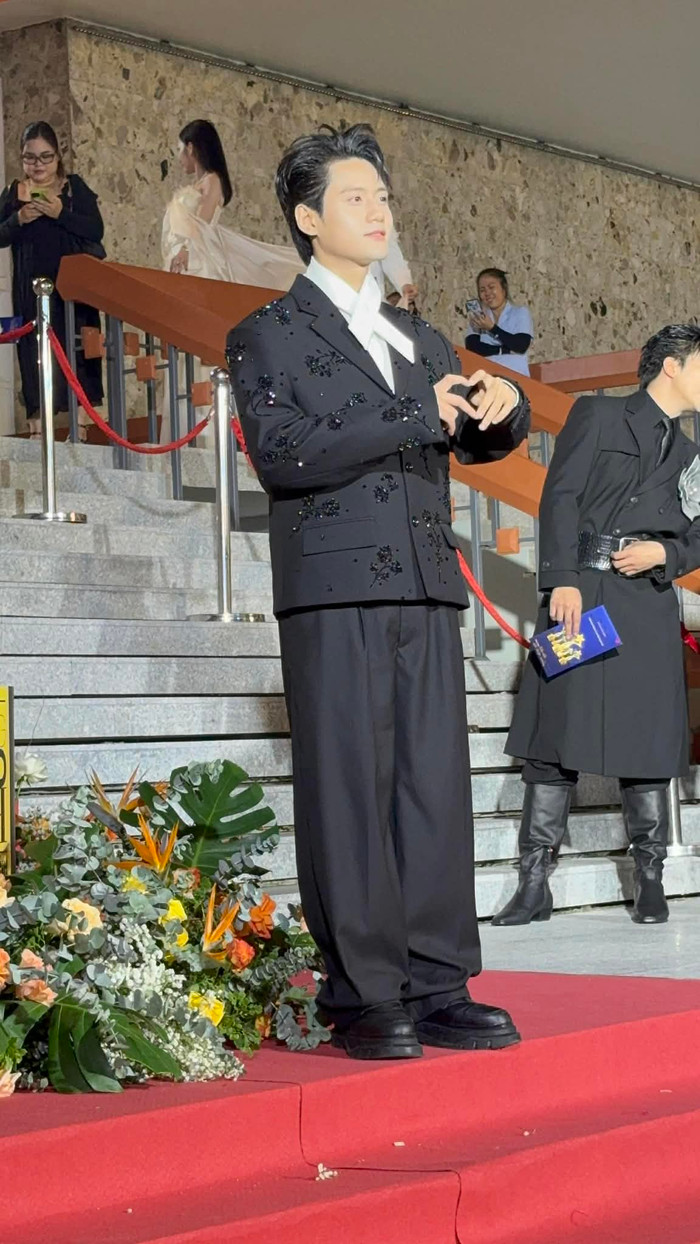 Diễn viên Đình Khang.