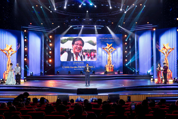 Lễ trao giải Ngôi Sao Xanh 2025: Mưa Đỏ bội thu Ảnh 6
