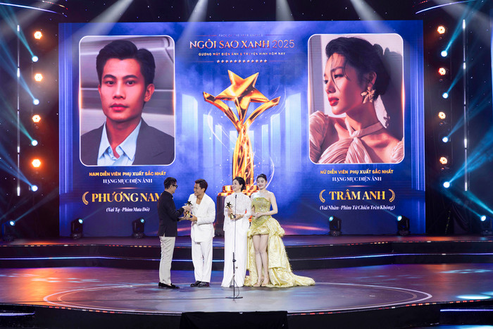 Lễ trao giải Ngôi Sao Xanh 2025: Mưa Đỏ bội thu Ảnh 14