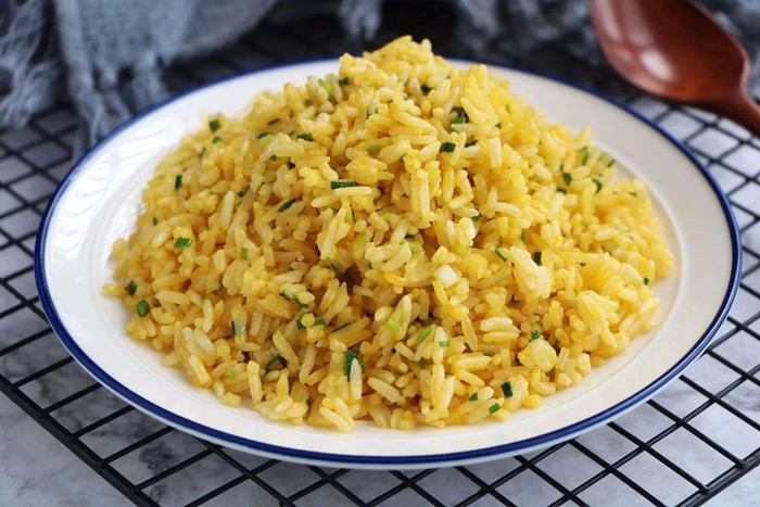 Cơm chiên trứng vốn là một trong những món ăn bình dân, rẻ tiền nhưng lại có sức hút bền bỉ theo thời gian. (Ảnh minh họa từ Internet)