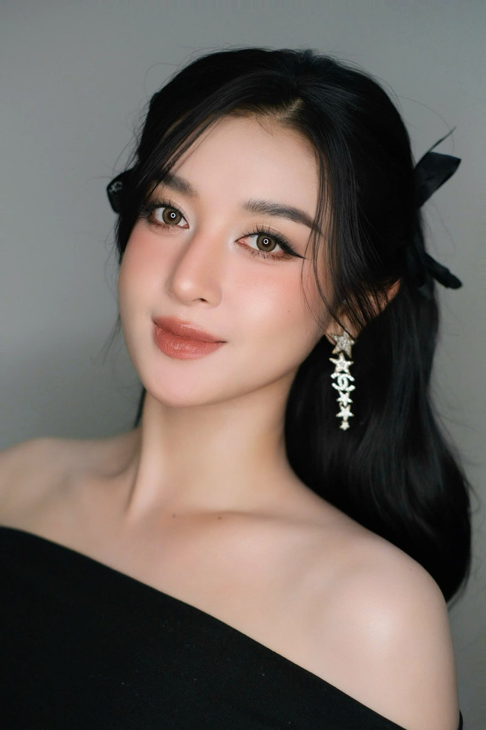 Mọi động thái của Á hậu Huyền My sau khi tuyên bố thất nghiệp đều thu hút sự chú ý từ phía khán giả. Ảnh: FBNV