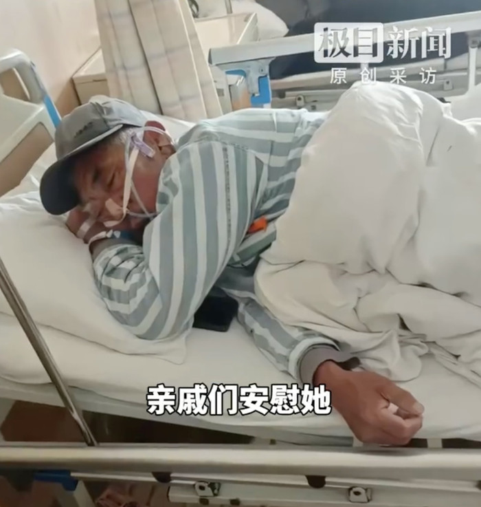 Người cha 69 tuổi gửi con gái 27 tuổi vào viện dưỡng lão, câu nói cuối cùng ai nghe cũng bật khóc Ảnh 2