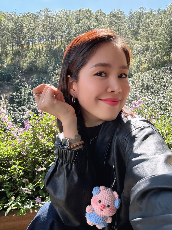 Lê Phương tham gia nhiều dự án, hoạt động nghệ thuật chăm chỉ.