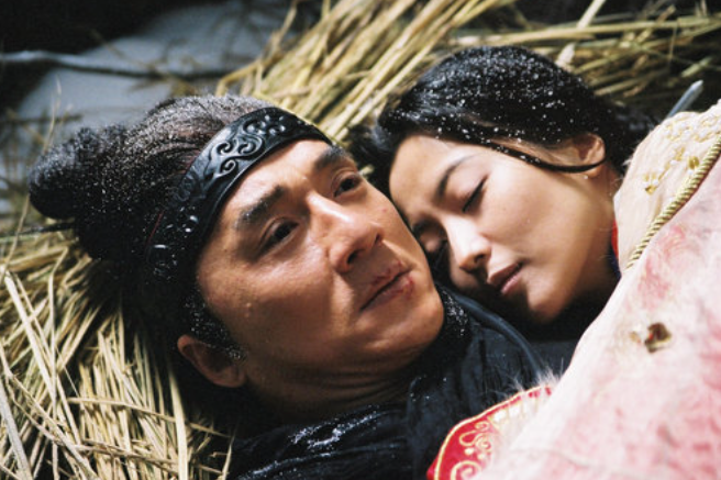 Thành Long và Kim Hee Sun trong Thần Thoại, chuyện tình vượt thời gian gắn liền với ký ức của một thế hệ khán giả