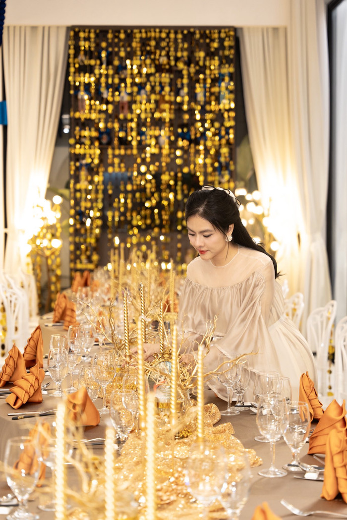 Nữ diễn viên tự tay chuẩn bị cho 'đám cưới đồng' của mình.