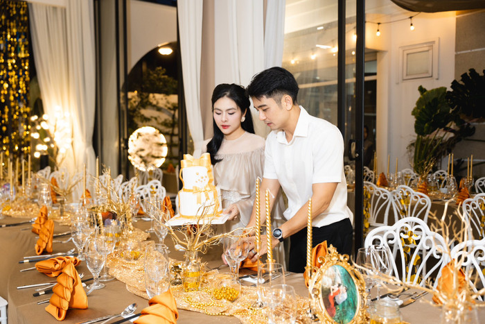 Nhiều khán giả gửi lời chúc phúc đến vợ chồng Vân Trang.