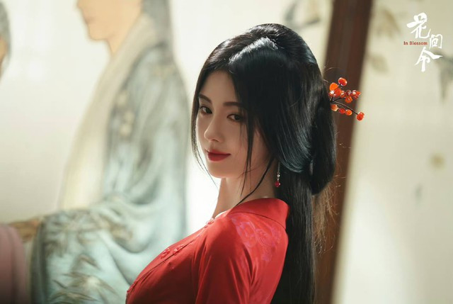 Mặc dù đẹp xuất sắc, Cúc Tịnh Y vẫn bị chê vì 'diễn không giống'