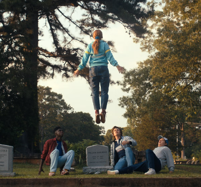 Stranger Things từng tạo nên 'địa chấn âm nhạc' với Running Up That Hill và Master of Puppets