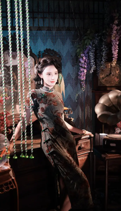 Bành Tiểu Nhiễm còn được khen ngợi nhờ thần thái phù hợp với tạo hình.