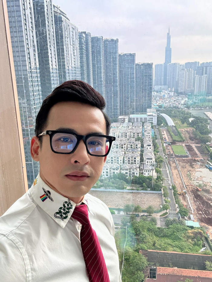 Lương Thế Thành có màn kết hợp 'oái oăm' với Anh Tú Atus tại một game show, mang đến tiếng cười giải trí cho khán giả.