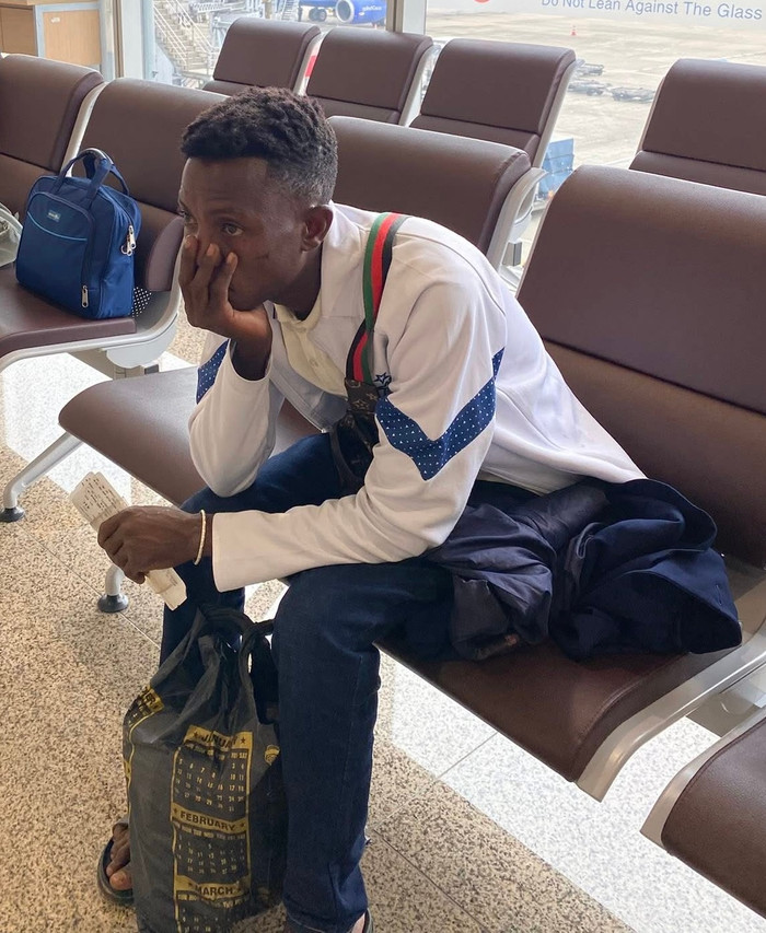 Từ những bộ đồ đường phố thoải mái đến trang phục lịch sự hơn, thời trang của Lindo phản ánh sự cân bằng giữa sự tiện lợi và phong cách cá nhân. Những lựa chọn của Lindo không chỉ nhấn mạnh vào sự thoải mái mà còn thể hiện khả năng thích ứng với môi trường đa dạng, từ di chuyển hàng ngày đến các cuộc gặp gỡ. Ảnh: FBNV