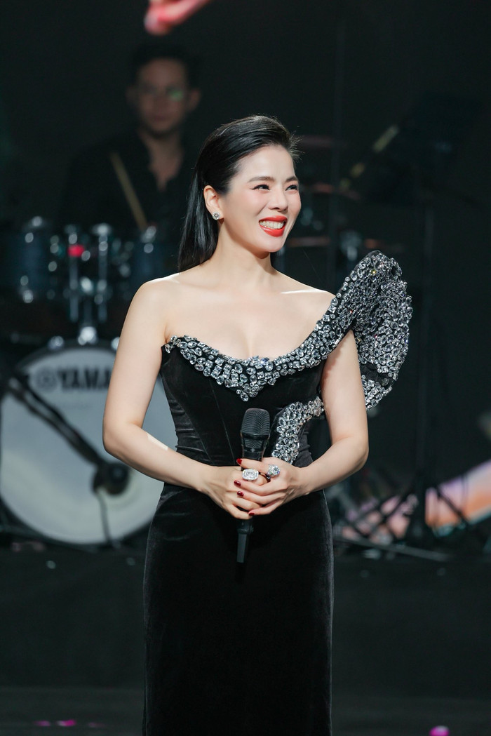 Cơn khủng hoảng của Lệ Quyên Ảnh 6