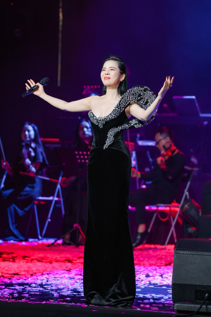 Cơn khủng hoảng của Lệ Quyên Ảnh 7