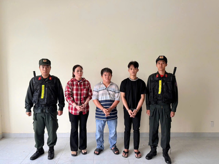 Các đối tượng (từ trái sang phải): Huỳnh Cẩm Lài, Vương Lưỡng Toàn và Thạch Vĩnh. Ảnh: Bộ Công an&nbsp;