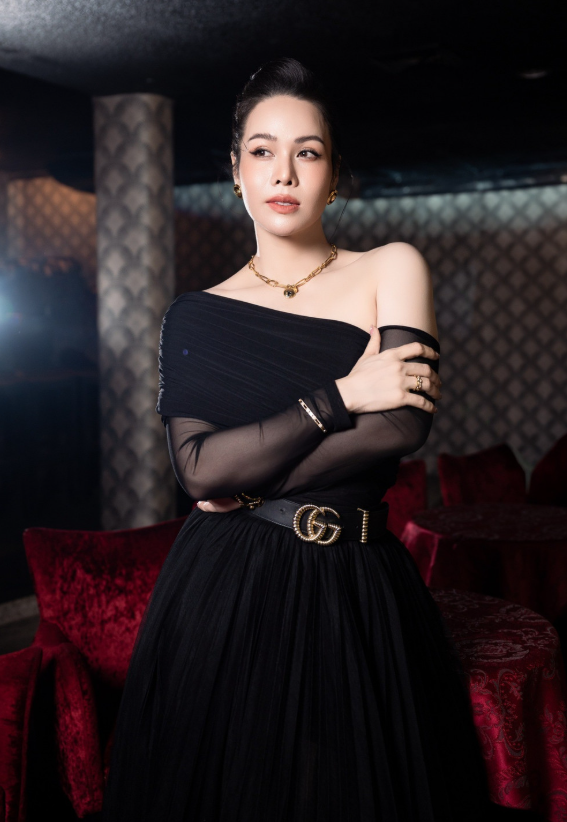 Nhật Kim Anh xuất hiện tại các sự kiện năm 2025 với hình ảnh điềm tĩnh, ưu tiên cân bằng giữa gia đình và công việ