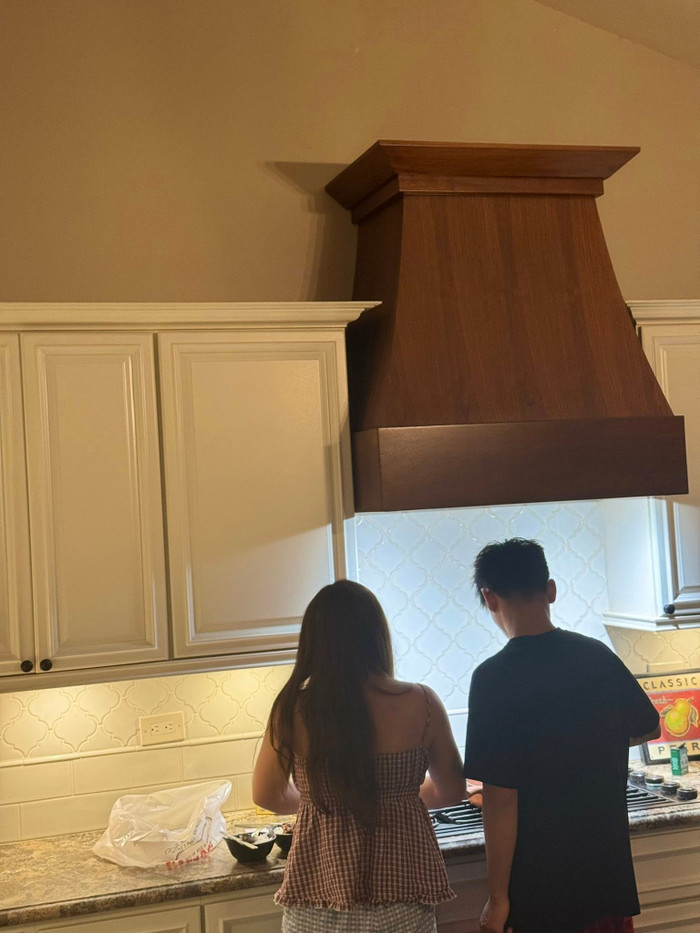 Nữ diễn viên chia sẻ hình ảnh của con trong căn nhà. Sau khi hoàn tất thủ tục ly hôn, Kim Hiền gần như không tiết lộ cụ thể về biến cố đời tư.