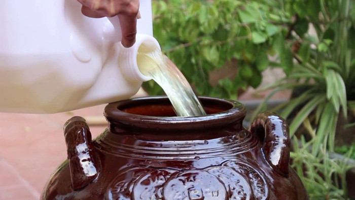 Rượu Làng Vân nổi tiếng thơm ngon, êm dịu từ lâu đã trở thành niềm tự hào của người dân Bắc Ninh.