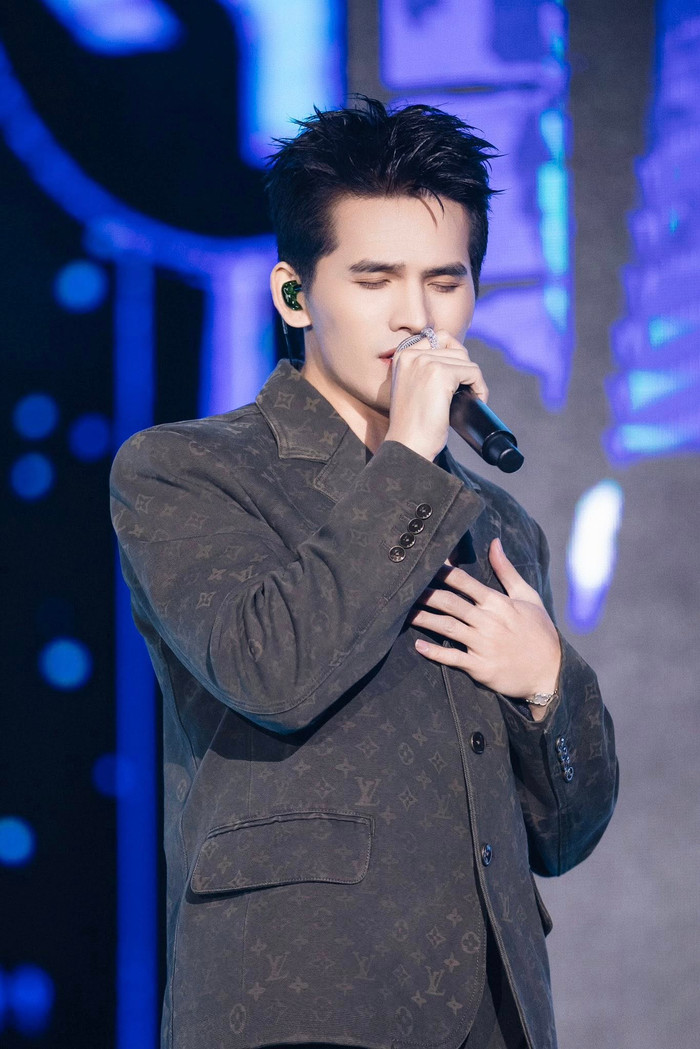 Xúc động cuộc trò chuyện giữa Quốc Thiên và chồng nữ khán giả vừa qua đời Ảnh 3