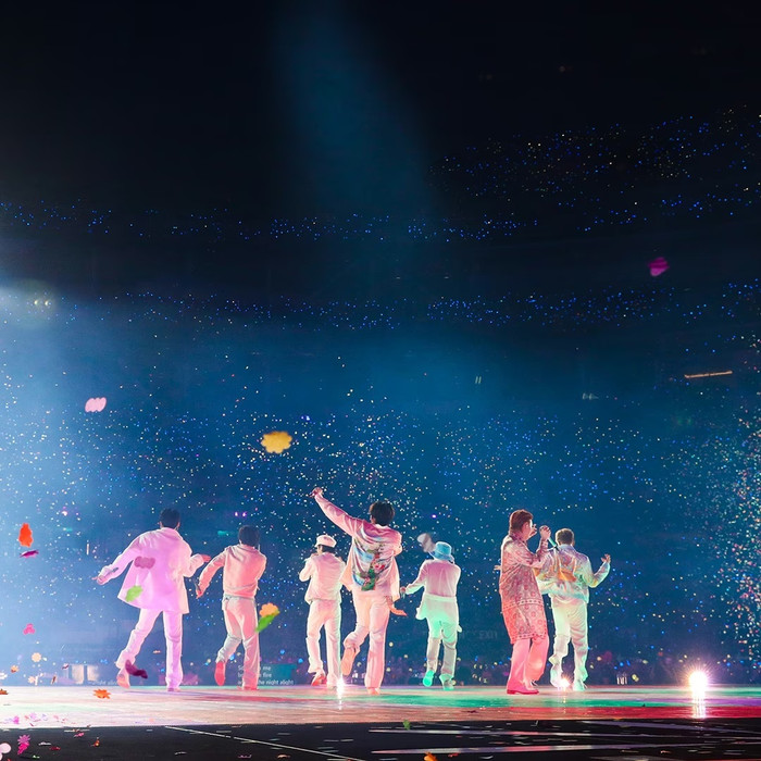 Giá vé world tour 'trên trời' của BTS, cộng đồng fan bất bình: 'Họ đã hoàn toàn đánh mất lương tâm' Ảnh 2